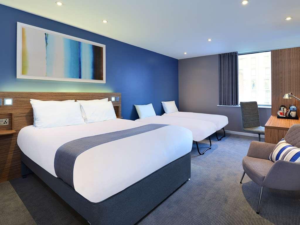 Travelodge London City Airport Номер фото