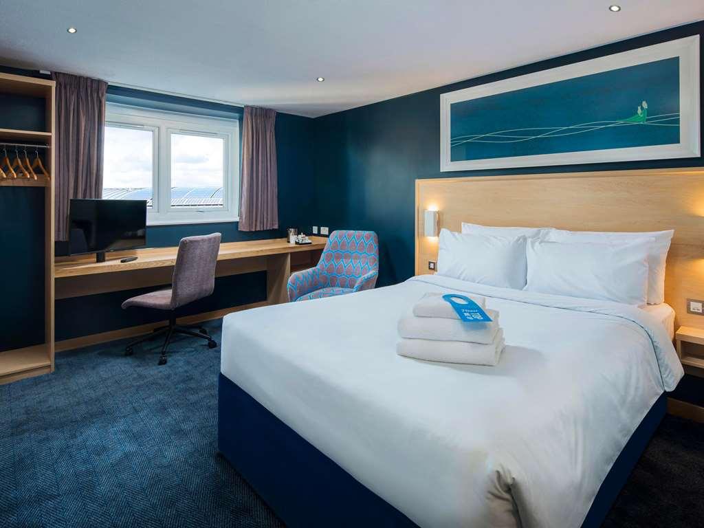 Travelodge London City Airport Номер фото