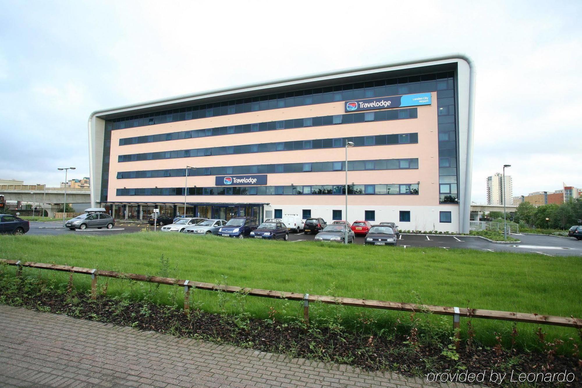 Travelodge London City Airport Екстер'єр фото
