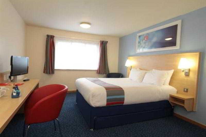 Travelodge London City Airport Екстер'єр фото